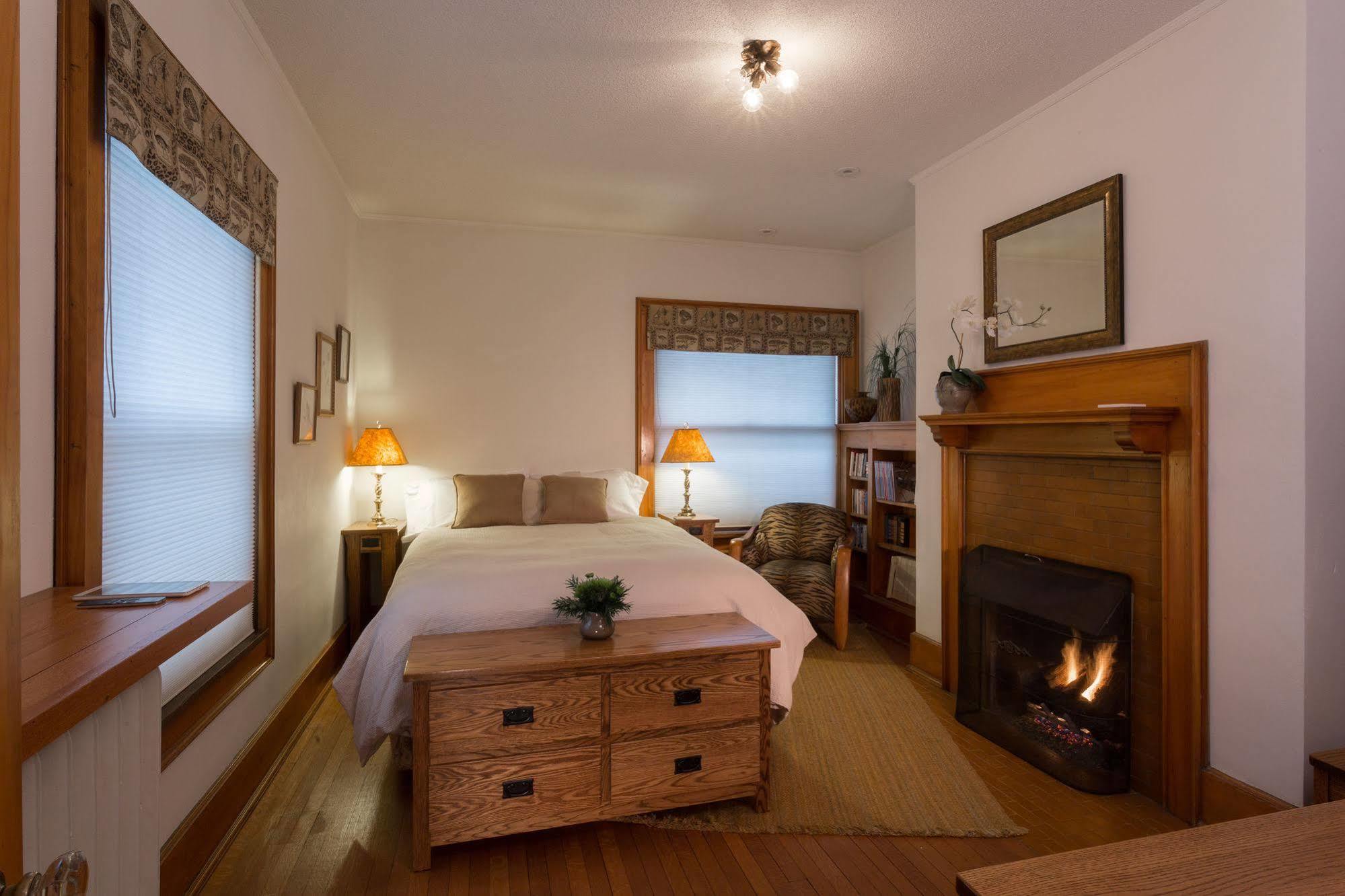 Stewart Inn Wausau Luaran gambar