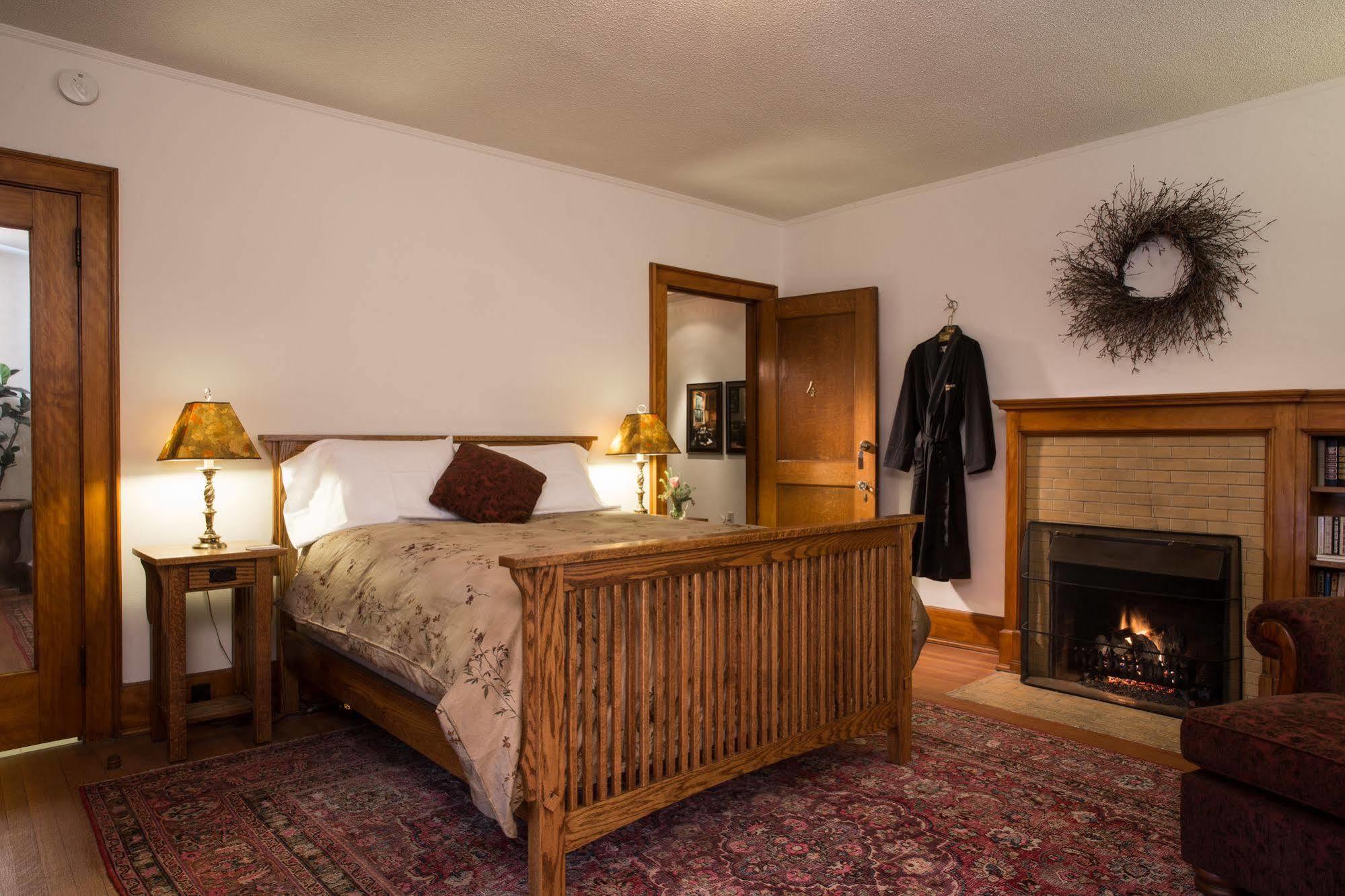 Stewart Inn Wausau Luaran gambar