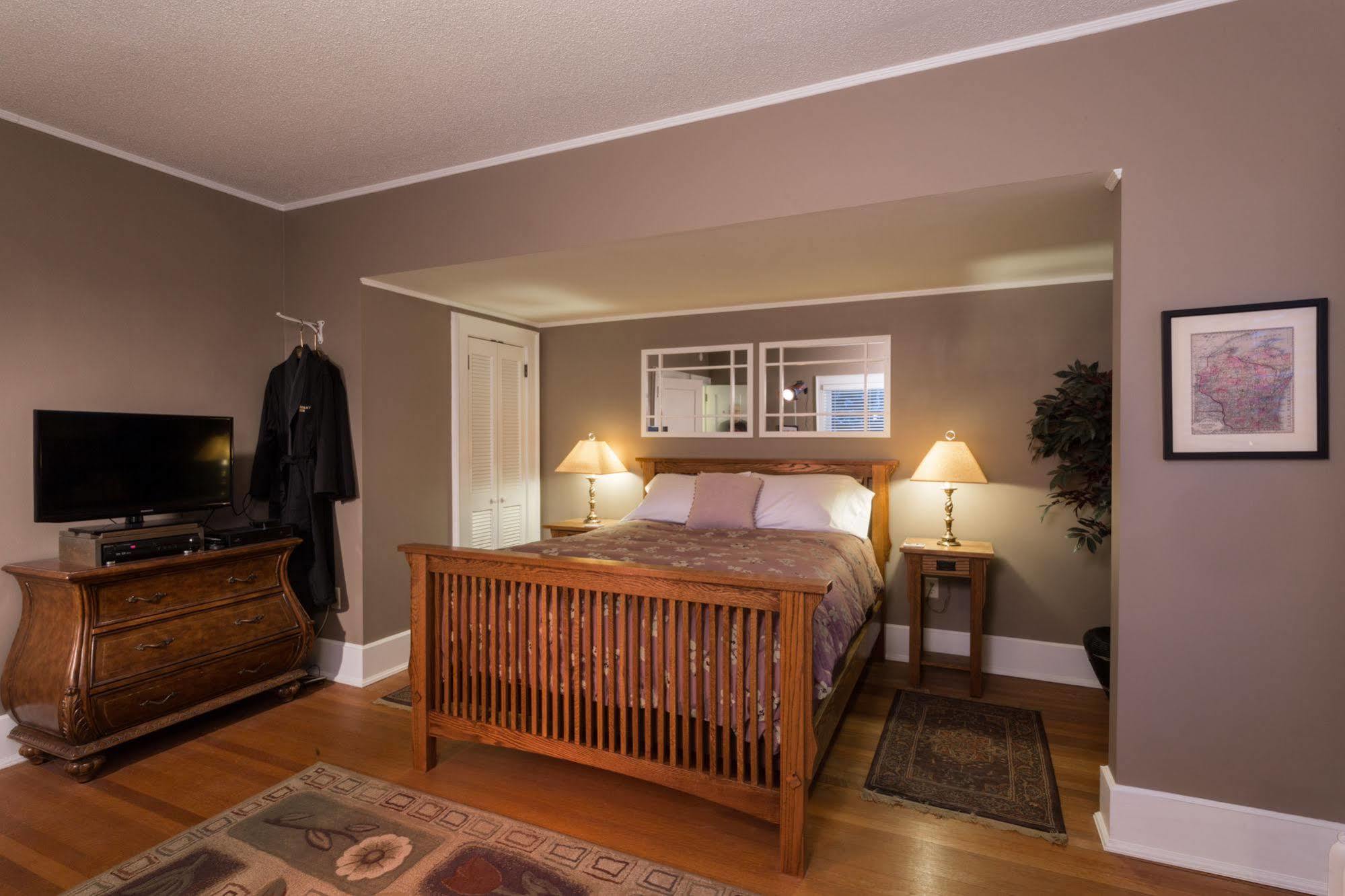 Stewart Inn Wausau Luaran gambar